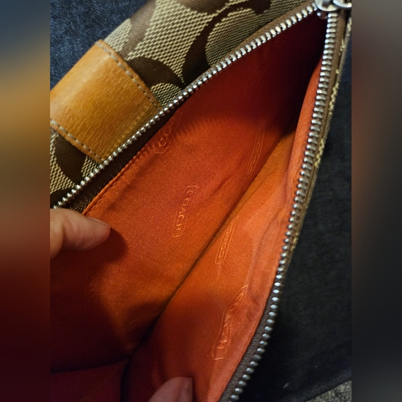 Coach Hampton Vintage Signature Jacquard Wallet - Picture 5 of 8